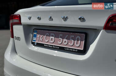 Седан Volvo S60 2013 в 