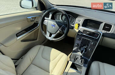 Седан Volvo S60 2013 в 