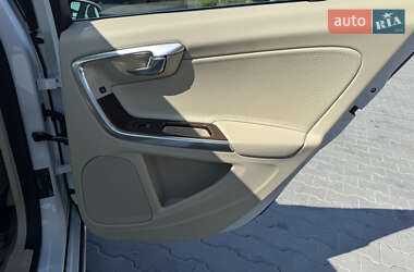 Седан Volvo S60 2013 в 