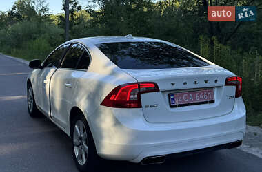 Седан Volvo S60 2017 в 