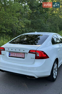 Седан Volvo S60 2017 в 