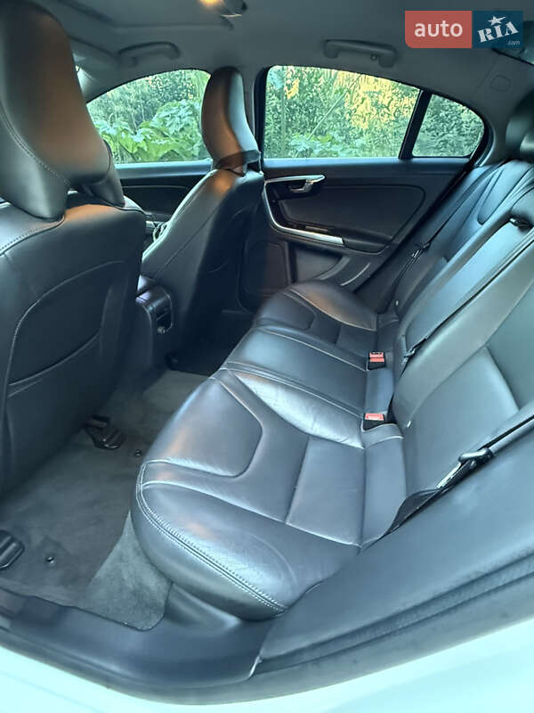 Седан Volvo S60 2017 в Житомирі