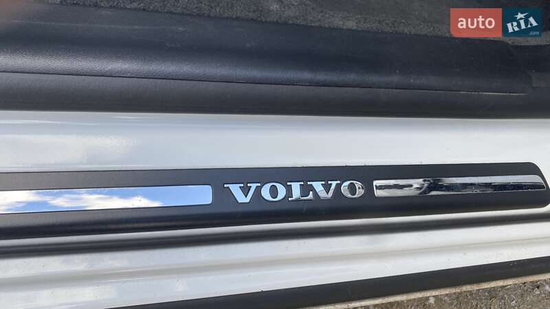 Седан Volvo S60 2018 в Гнівані