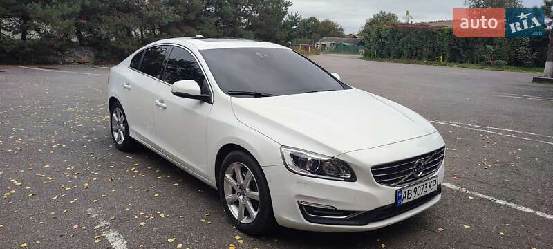 Седан Volvo S60 2018 в Гнівані