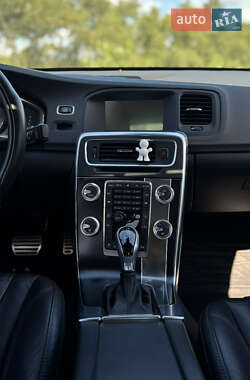 Седан Volvo S60 2011 в 