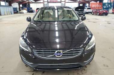 Седан Volvo S60 2015 в 