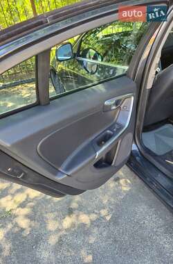 Седан Volvo S60 2013 в 