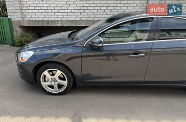 Седан Volvo S60 2011 в 