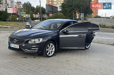 Седан Volvo S60 2016 в 