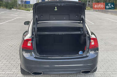 Седан Volvo S60 2016 в 