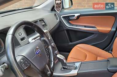 Седан Volvo S60 2012 в 