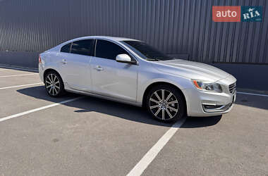 Седан Volvo S60 2014 в 