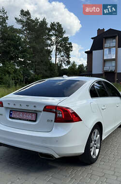 Седан Volvo S60 2017 в 