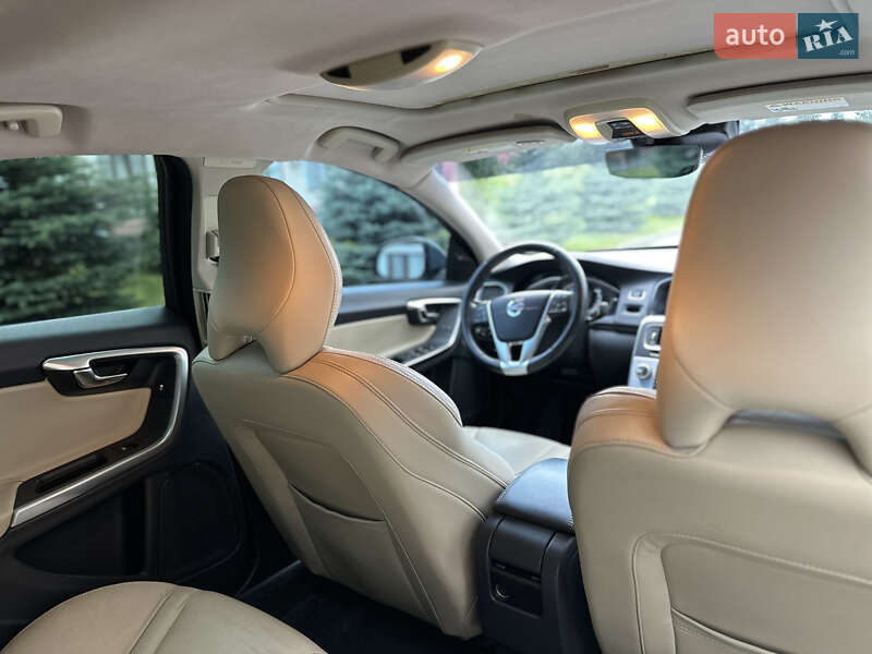 Седан Volvo S60 2017 в Ровно фото 17 Седан Volvo S60 2017 в Ровно