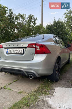 Седан Volvo S60 2016 в 