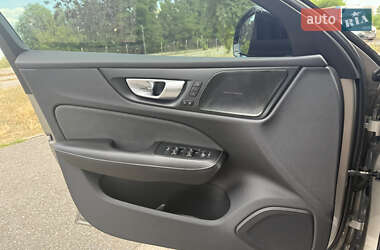 Седан Volvo S60 2020 в 