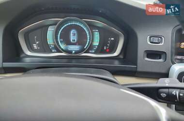 Седан Volvo S60 2015 в 