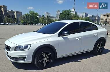 Седан Volvo S60 2017 в Харкові