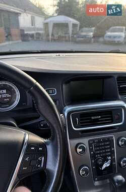 Седан Volvo S60 2011 в 