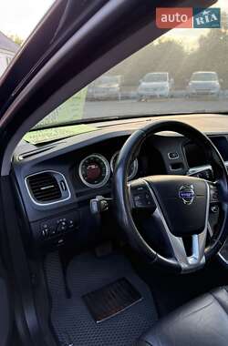 Седан Volvo S60 2011 в 