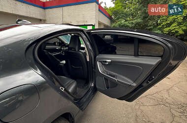 Седан Volvo S60 2014 в 
