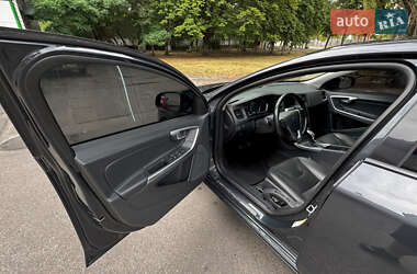 Седан Volvo S60 2014 в 