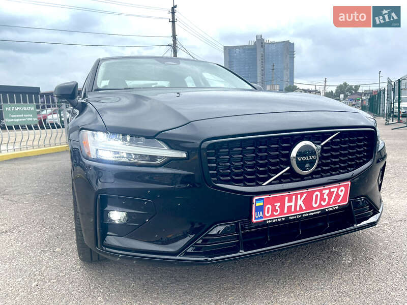 Седан Volvo S60 2024 в 