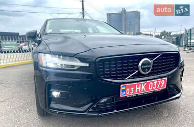 Седан Volvo S60 2024 в 