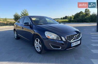 Седан Volvo S60 2011 в Львові