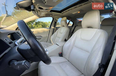 Седан Volvo S60 2011 в 