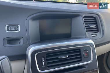 Седан Volvo S60 2011 в 