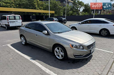 Седан Volvo S60 2014 в Дніпрі
