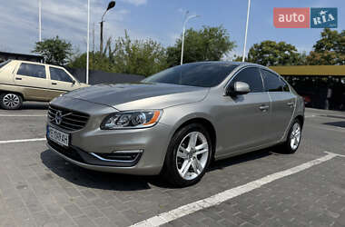 Седан Volvo S60 2014 в 