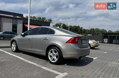 Седан Volvo S60 2014 в 