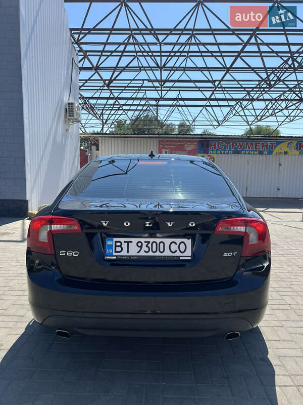 Седан Volvo S60 2011 в Николаеве