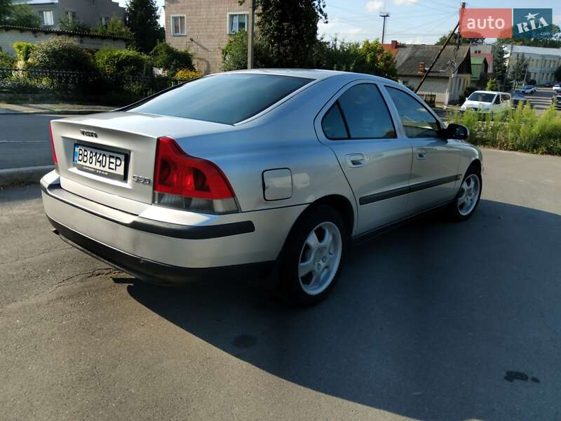 Седан Volvo S60 2001 в Володимирі
