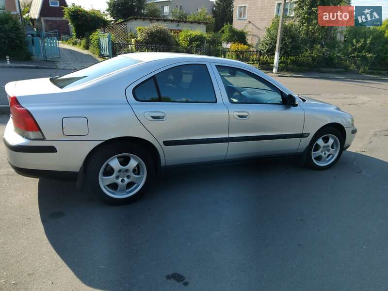 Седан Volvo S60 2001 в Володимирі