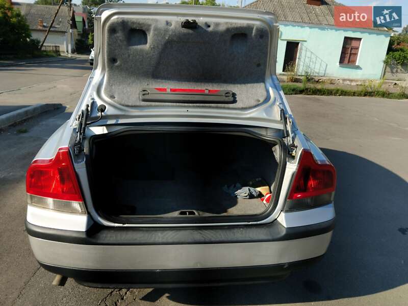 Седан Volvo S60 2001 в Володимирі