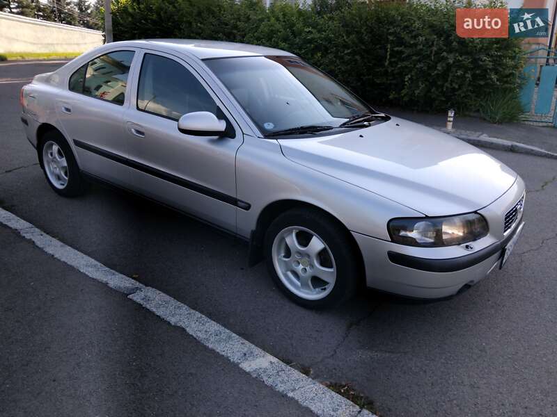 Седан Volvo S60 2001 в Володимирі
