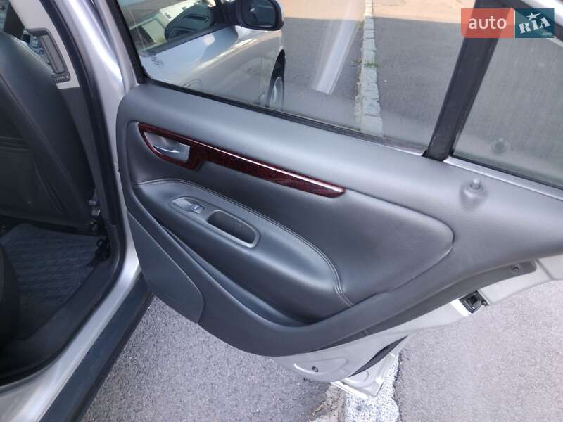 Седан Volvo S60 2001 в Володимирі