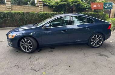 Седан Volvo S60 2014 в 