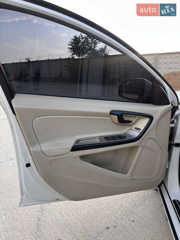 Седан Volvo S60 2012 в Одессе