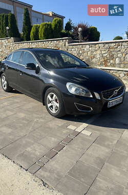 Седан Volvo S60 2012 в Сокирянах