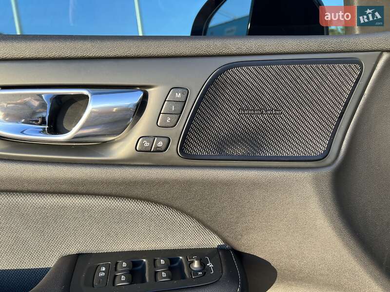 Седан Volvo S60 2019 в Києві фото 12 Седан Volvo S60 2019 в Києві