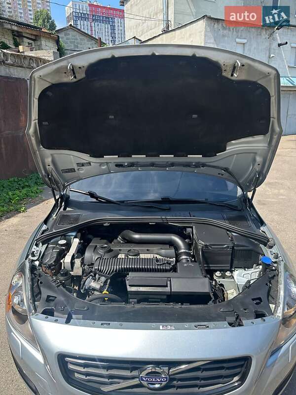 Седан Volvo S60 2013 в Киеве