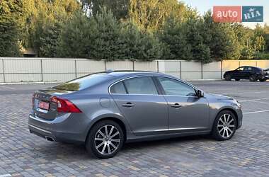 Седан Volvo S60 2017 в 