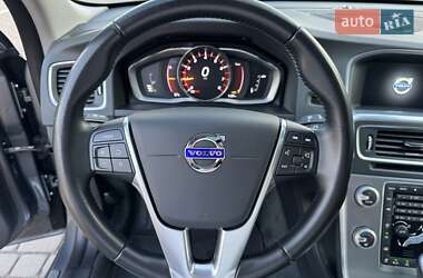 Седан Volvo S60 2017 в 
