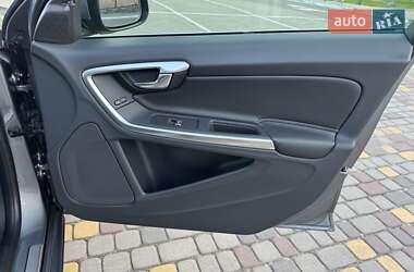 Седан Volvo S60 2017 в 