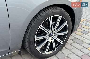 Седан Volvo S60 2017 в 