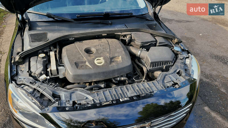 Седан Volvo S60 2014 в Ровно